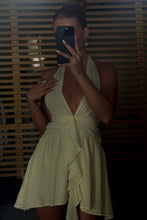 Load image into Gallery viewer, Cute A Line Halter Neck Light Yellow Short Homecoming Dress with Ruffles
