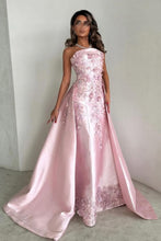 Load image into Gallery viewer, Elegant Pink A-Line Strapless Satin Party Dress with Appliques and Court Train