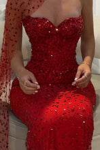 Load image into Gallery viewer, Elegant Red Sweetheart Beaded Fitted Mermaid Prom Dress with Scarf