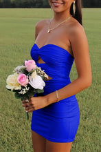 Load image into Gallery viewer, Fitted Sheath Sweetheart Yellow Short Homecoming Dress with Keyhole