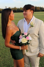 Load image into Gallery viewer, Fitted Sheath Sweetheart Yellow Short Homecoming Dress with Keyhole