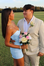 Load image into Gallery viewer, Fitted Sheath Sweetheart Yellow Short Homecoming Dress with Keyhole