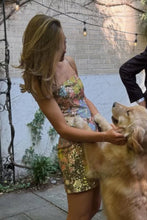 Load image into Gallery viewer, Glamorous Sheath Spaghetti Straps Gold Sequins Short Homecoming Dress