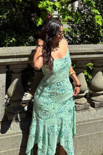 Load image into Gallery viewer, Glamorous Sheath Spaghetti Straps Light Green Tea Length Party Dress with Beading