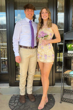 Load image into Gallery viewer, Stunning Sheath Spaghetti Straps Light Yellow Short Homecoming Dress with Embroidery