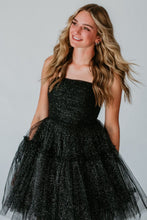 Load image into Gallery viewer, Glitter Black A-Line Spaghetti Straps Lace Up Short Tulle Homecoming Dress