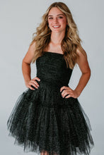 Load image into Gallery viewer, Glitter Black A-Line Spaghetti Straps Lace Up Short Tulle Homecoming Dress
