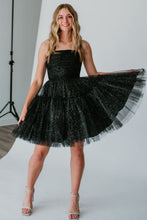 Load image into Gallery viewer, Glitter Black A-Line Spaghetti Straps Lace Up Short Tulle Homecoming Dress