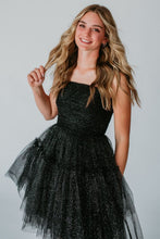 Load image into Gallery viewer, Glitter Black A-Line Spaghetti Straps Lace Up Short Tulle Homecoming Dress