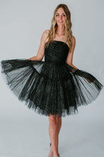 Load image into Gallery viewer, Glitter Black A-Line Spaghetti Straps Lace Up Short Tulle Homecoming Dress
