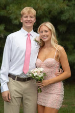 Load image into Gallery viewer, Luxurious Sheath Sweetheart Light Pink Short Homecoming Dress with Pearls