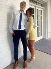 Load image into Gallery viewer, Gorgeous Sheath Sweetheart Yellow Short Homecoming Dress with Long Sleeves