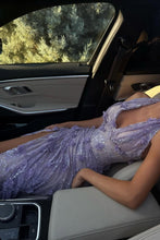 Load image into Gallery viewer, Luxurious Mermaid Halter Neck Green Long Prom Dress with Appliques Split Front