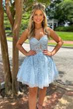 Load image into Gallery viewer, A-Line Strapless Lace Up Short Tulle Homecoming Dress with Appliques
