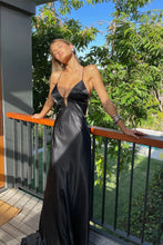 Load image into Gallery viewer, Simple A Line Spaghetti Straps Black Long Prom Dress with Criss Cross Back