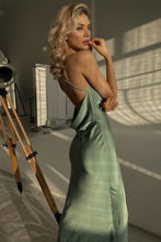 Load image into Gallery viewer, Hot Sheath Spaghetti Straps Green Long Prom Dress with Criss Cross Back