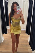 Load image into Gallery viewer, Hot Sheath Sweetheart Gold Corset Homecoming Dress with Beading