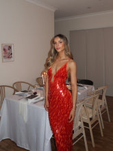 Load image into Gallery viewer, Luxurious Mermaid Spaghetti Straps Red Sequins Long Prom Dress