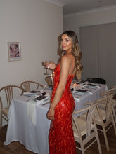 Load image into Gallery viewer, Luxurious Mermaid Spaghetti Straps Red Sequins Long Prom Dress