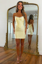 Load image into Gallery viewer, Luxurious Sheath Strapless Light Pink Corset Homecoming Dress with Pearls