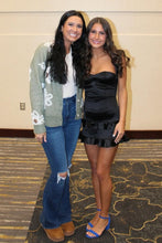 Load image into Gallery viewer, New Sheath Sweetheart Red Satin Short Homecoming Dress with Ruffles