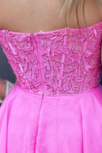 Load image into Gallery viewer, Pink A-Line Strapless Lace Top Short Tulle Homecoming Dress