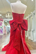 Load image into Gallery viewer, Pretty Mermaid Sweetheart Red Long Prom Dress with Appliques Bowknot