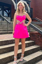 Load image into Gallery viewer, Pretty A-Line Spaghetti Straps Short Homecoming Dress With Bowknot and Beading