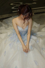 Load image into Gallery viewer, Luxurious A Line Sweetheart Light Blue Long Prom Dress with Beading