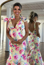 Load image into Gallery viewer, Romantic Bloom Mermaid V Neck Yellow Prom Dress with Bow Shoulders & Open Back