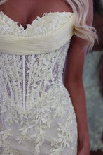 Load image into Gallery viewer, Stylish Bodycon Sweetheart Black Corset Short Homecoming Dress with Lace
