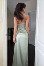 Load image into Gallery viewer, Simple Mermaid Spaghetti Straps Mint Green Long Prom Dress with Ruched