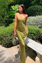 Load image into Gallery viewer, Simple Mermaid Strapless Green Long Prom Dress