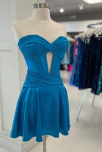 Load image into Gallery viewer, Simple A-Line Sweetheart Zipper Back Short Satin Homecoming Dress