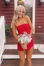 Load image into Gallery viewer, Simple Sheath Strapless Red Satin Short Homecoming Dress with Slit