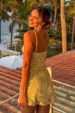 Load image into Gallery viewer, Sparkly Sheath Halter Neck Yellow Sequins Short Homecoming Dress