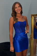 Load image into Gallery viewer, Sparkly Sheath Strapless Red Corset Homecoming Dress with Beading
