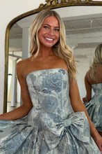 Load image into Gallery viewer, Stylish A Line Strapless Grey Blue Printed Short Homecoming Dress with Bowknot