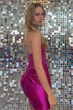 Load image into Gallery viewer, Stunning Fuchsia Bodycon Sweetheart Lace Top Short Satin Homecoming Dress
