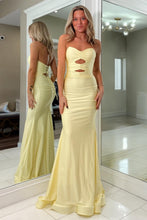 Load image into Gallery viewer, Stunning Mermaid Sweetheart Yellow Long Prom Dress with Keyhole
