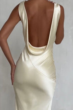 Load image into Gallery viewer, Stunning Mermaid V Neck Apricot Satin Long Party Dress with Backless