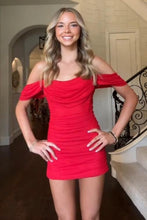 Load image into Gallery viewer, Stunning Sheath Off the Shoulder Red Short Homecoming Dress with Ruched