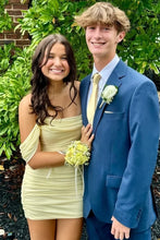 Load image into Gallery viewer, Stunning Sheath Off the Shoulder Red Short Homecoming Dress with Ruched