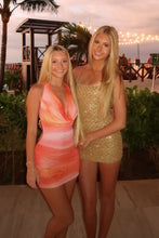 Load image into Gallery viewer, Stunning Sheath Spaghetti Straps Gold Sequins Short Homecoming Dress