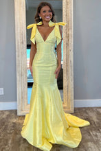 Load image into Gallery viewer, Stunning Yellow Mermaid V-Neck Long Beaded Prom Dress With Bowknot