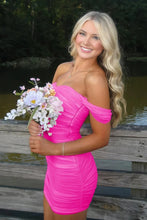 Load image into Gallery viewer, Stylish Sheath Off the Shoulder Pink Short Homecoming Dress with Ruched