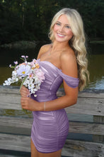Load image into Gallery viewer, Stylish Sheath Off the Shoulder Pink Short Homecoming Dress with Ruched