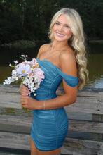 Load image into Gallery viewer, Stylish Sheath Off the Shoulder Pink Short Homecoming Dress with Ruched