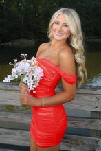 Load image into Gallery viewer, Stylish Sheath Off the Shoulder Pink Short Homecoming Dress with Ruched