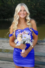 Load image into Gallery viewer, Stylish Sheath Off the Shoulder Pink Short Homecoming Dress with Ruched